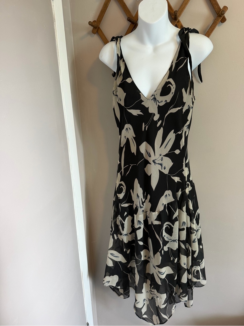 Miss B Black Beige Floral Asymmetric Handkerchief Hem Tie Strap Dress Large